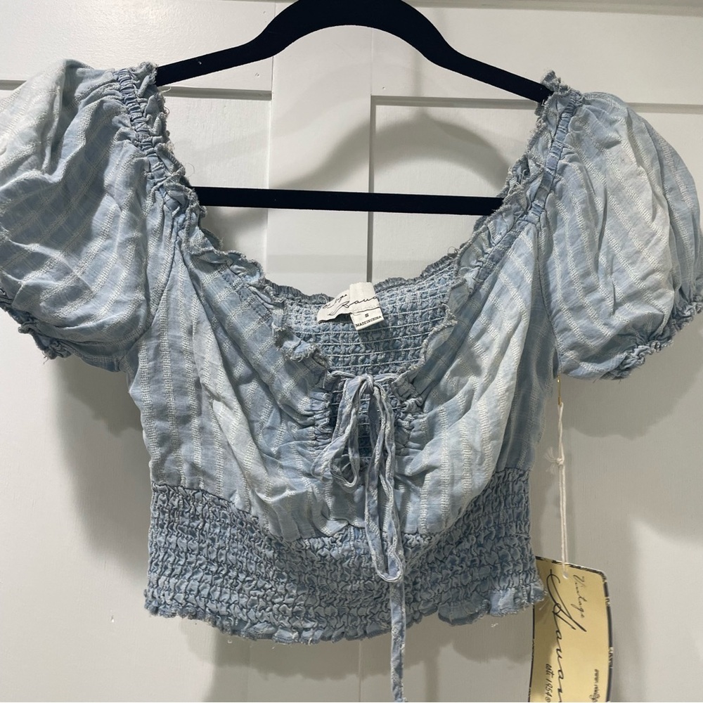 Chambrey colored‎ crop top